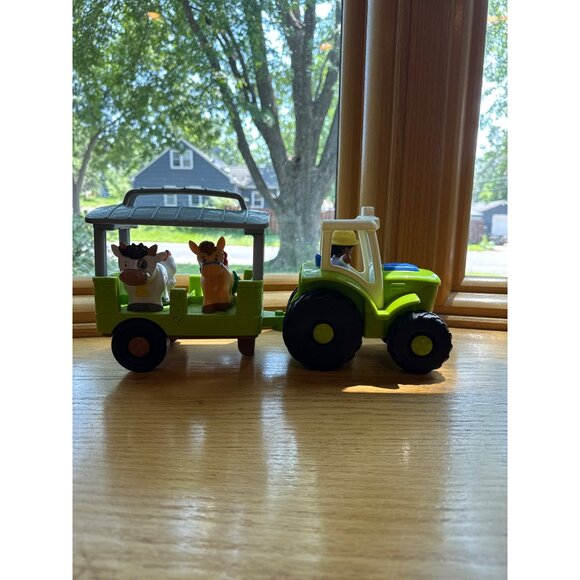 Fisher-Price Little People Caring For Animals Tractor Playset - Picture 5 of 7